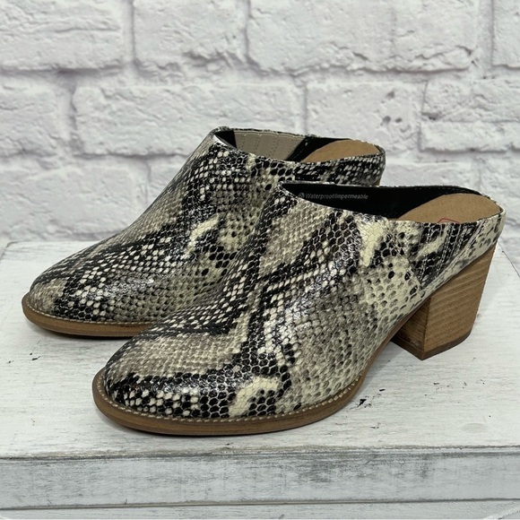 New Blondo Norwich Natural Snake Leather Mules - Picture 6 of 16